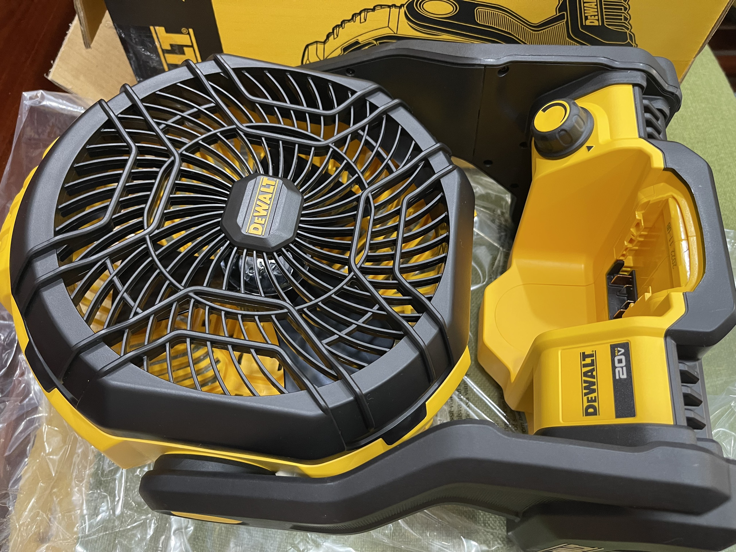 Máy quạt pin dewalt dce512n