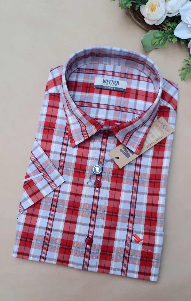ÁO SƠ MI NAM VIỆT TIẾN, NGAN TAY, DÁNG ÔM VỪA, VẠT NGANG, REGULAR FIT, CHẤT LIỆU 100% COTTON, MỀM MẠI, TRẺ TRUNG, THOÁNG MÁT, THẤM HÚT MỒ HÔI