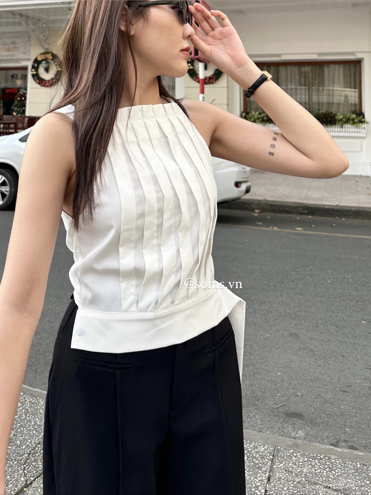 Áo kiểu yếm cổ phối xếp ly lạ, mặc được 2 kiểu - 𝐌𝐚𝐫𝐢𝐬 𝐒𝐡𝐢𝐫𝐭