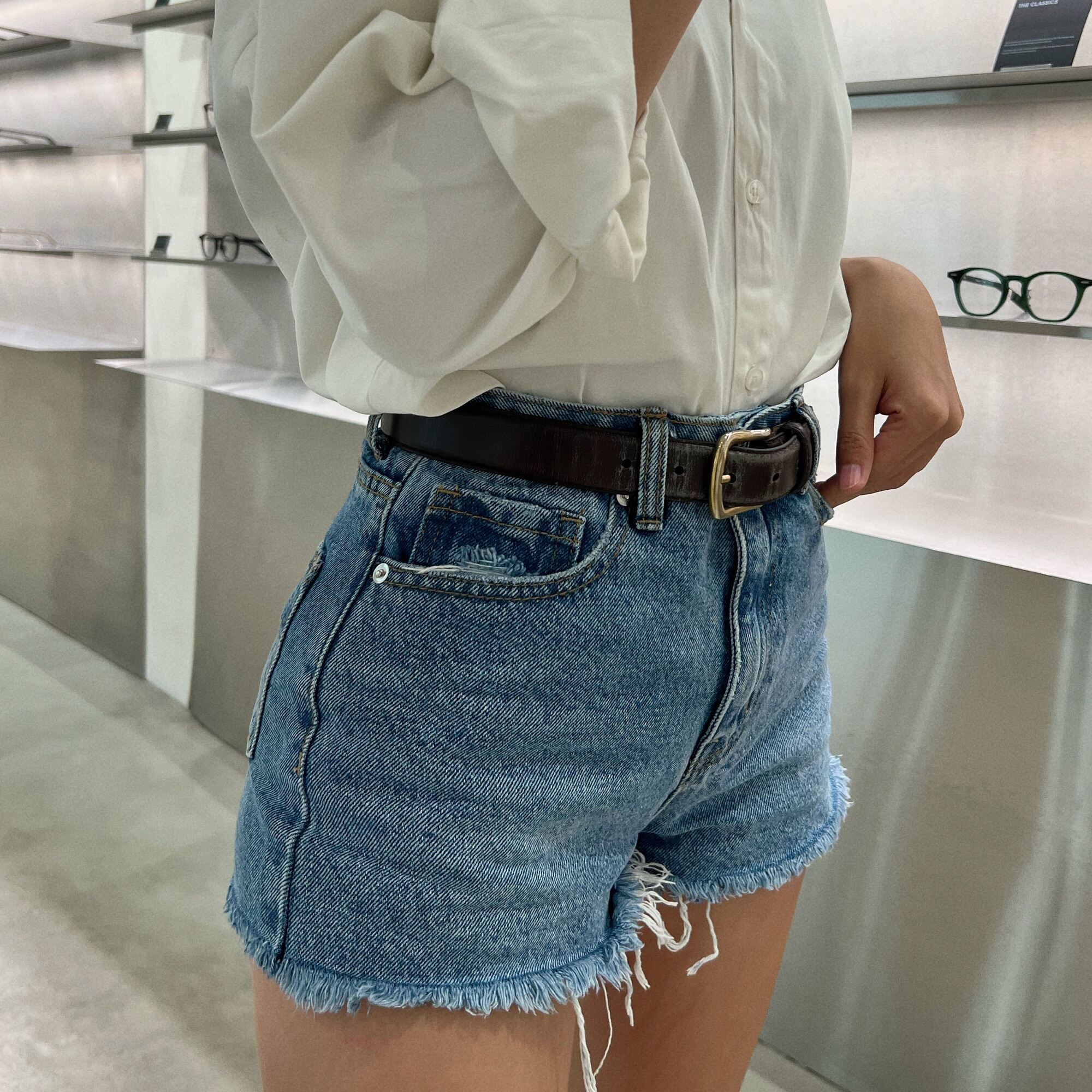 _Quần short jeans trơn.