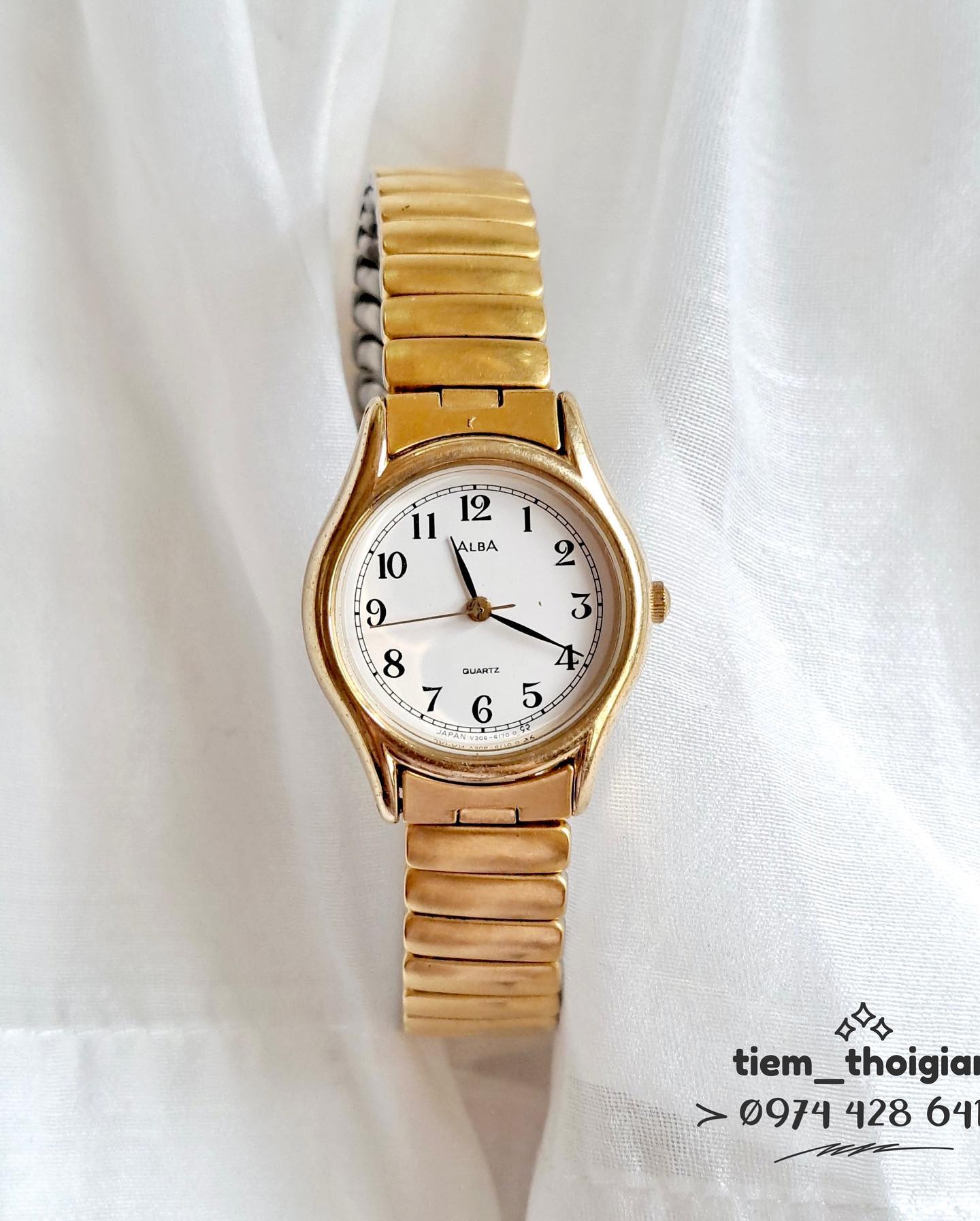 Đồng hồ Si Nhật - Nữ - ALBA by SEIKO - Mạ vàng toàn thân - Dây kiểu chun