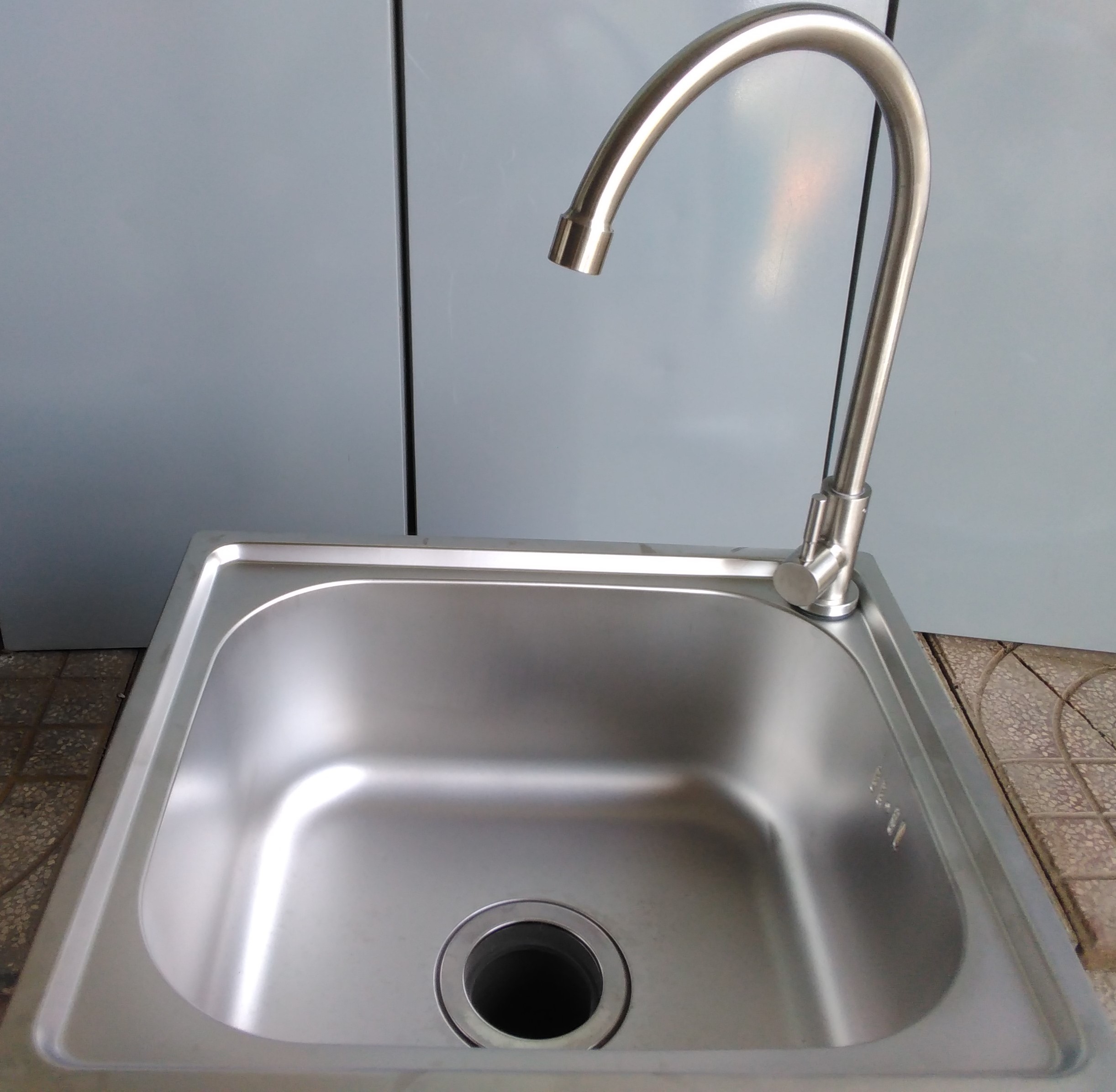 Vòi rửa bát, rửa chén inox 304 cao cấp giá rẻ.