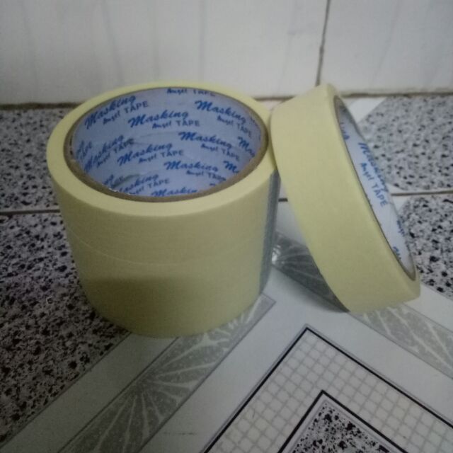1 cuộn băng keo giấy