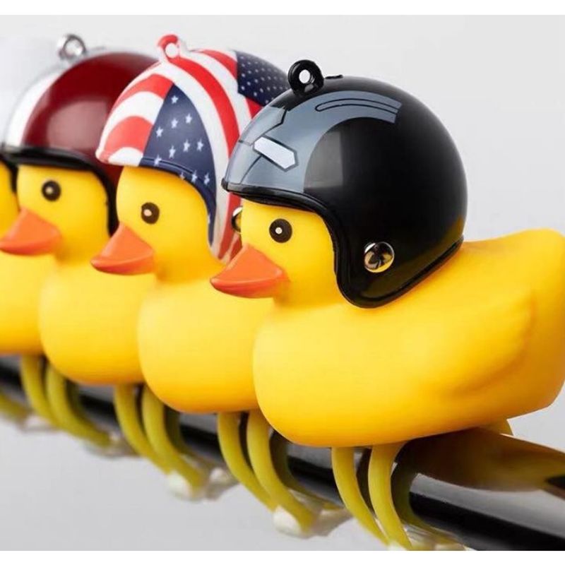 VỊT ĐỘI NÓN BẢO HIỂM CÓ ĐÈN LED GẮN XE MÁY ,XE ĐẠP