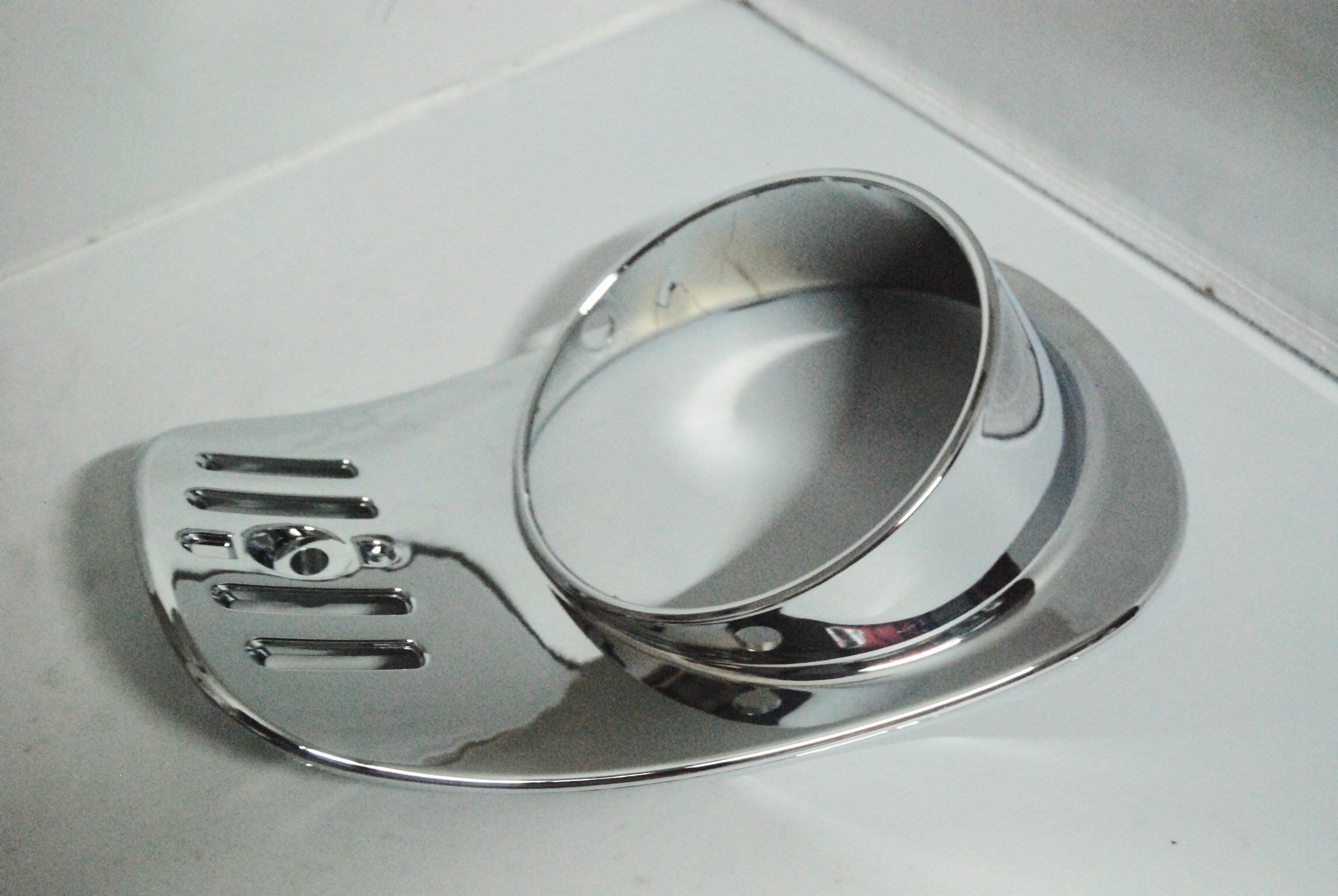 Ốp trang trí pha đèn trước Julio