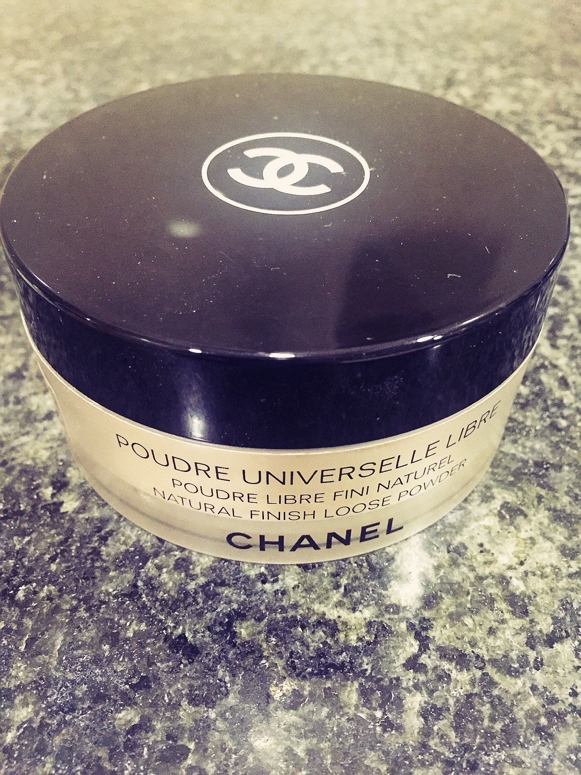Phấn Phủ Chanel Les Beiges N20 Healthy Glow Sheer Powder 12g