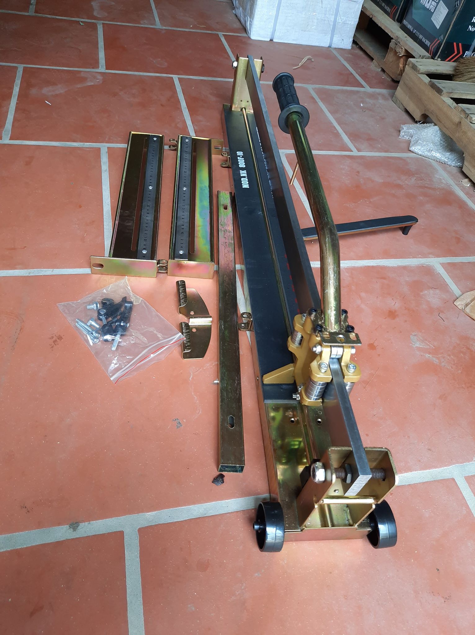 máy cắt gạch đẩy bàn F800-10-NAKATA-JAPAN