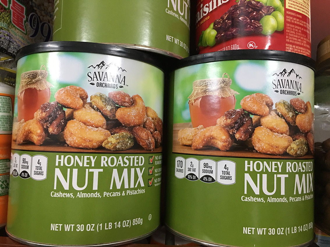 Hạt hỗn hợp tẩm mật ông Gourmet Honey Roasted Nut Mix 850gr. Xuất xứ: Mỹ