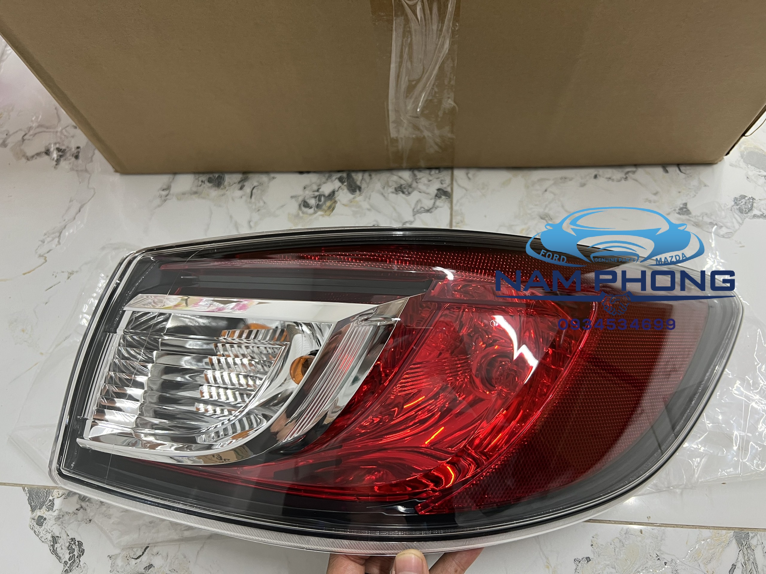 Đèn hậu miếng ngoài Mazda 3 2010 ChangAn RH Phải Phụ - BBP251150E / BFF4251150E
