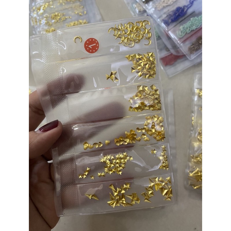 Charm kim loại gắn móng siêu xinh