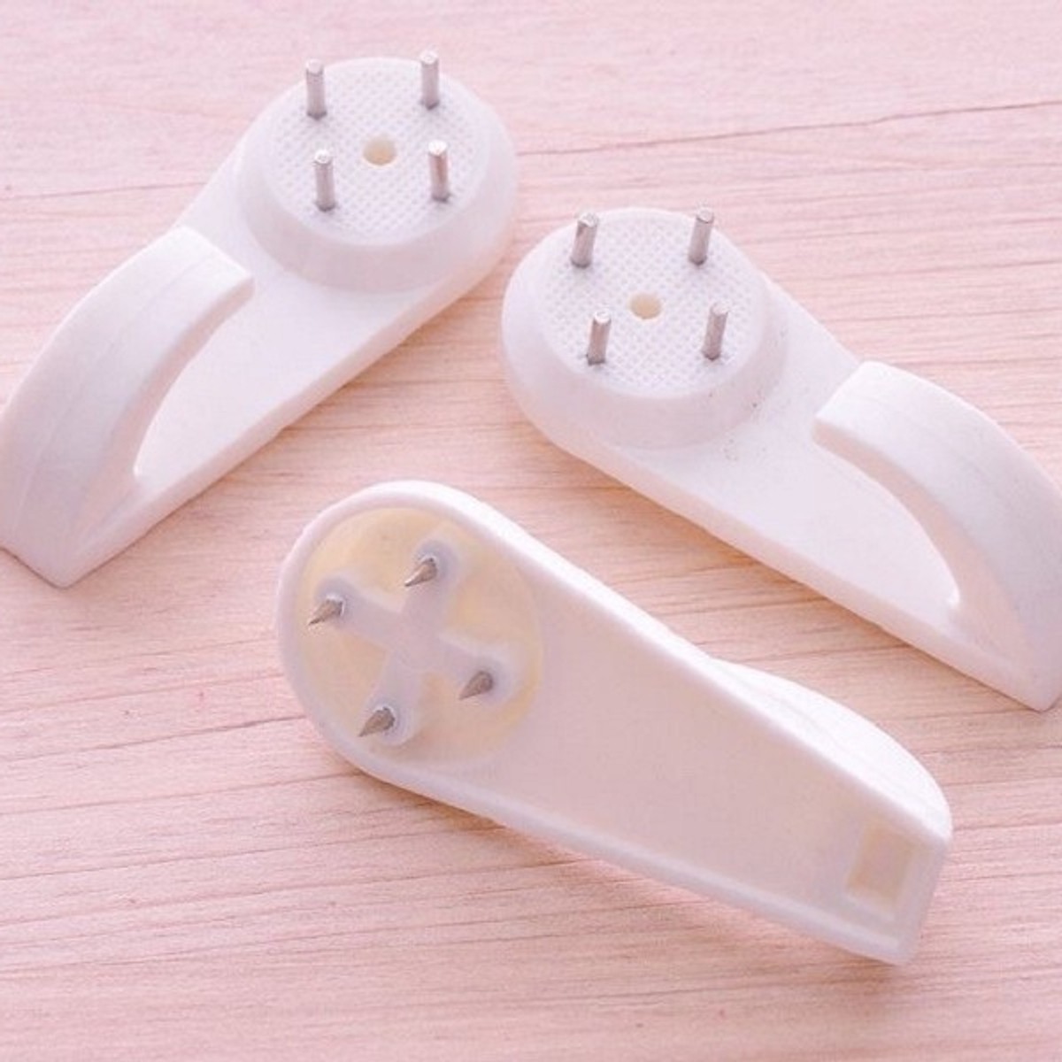 Combo 20 đinh 4 chân chịu lực không cần khoan tường (Loại to 4cm - có móc treo)