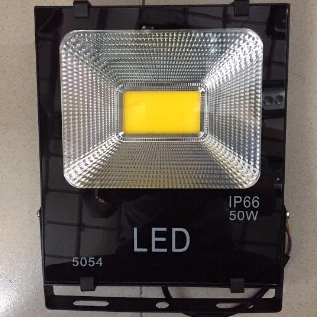 Đèn pha led mắt cob hạt ip66-50w
