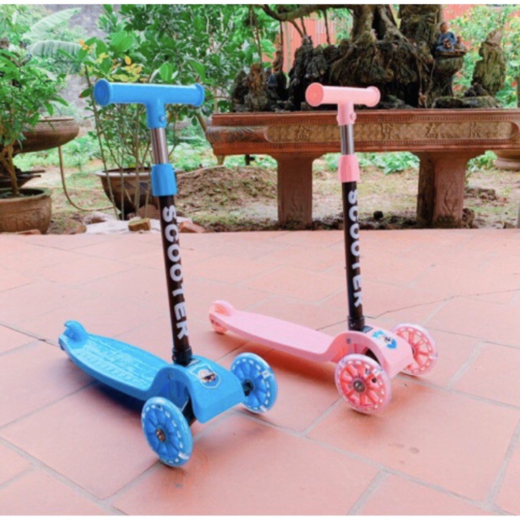 XE TRƯỢT SCOOTER 3 BÁNH CÓ ĐÈN