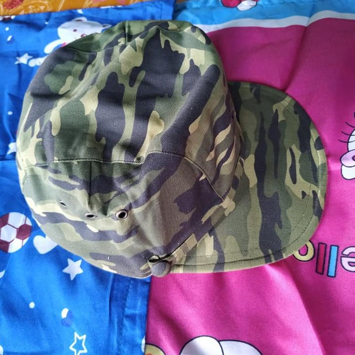 Mũ vải xưa đi rừng, lao động (không sao)