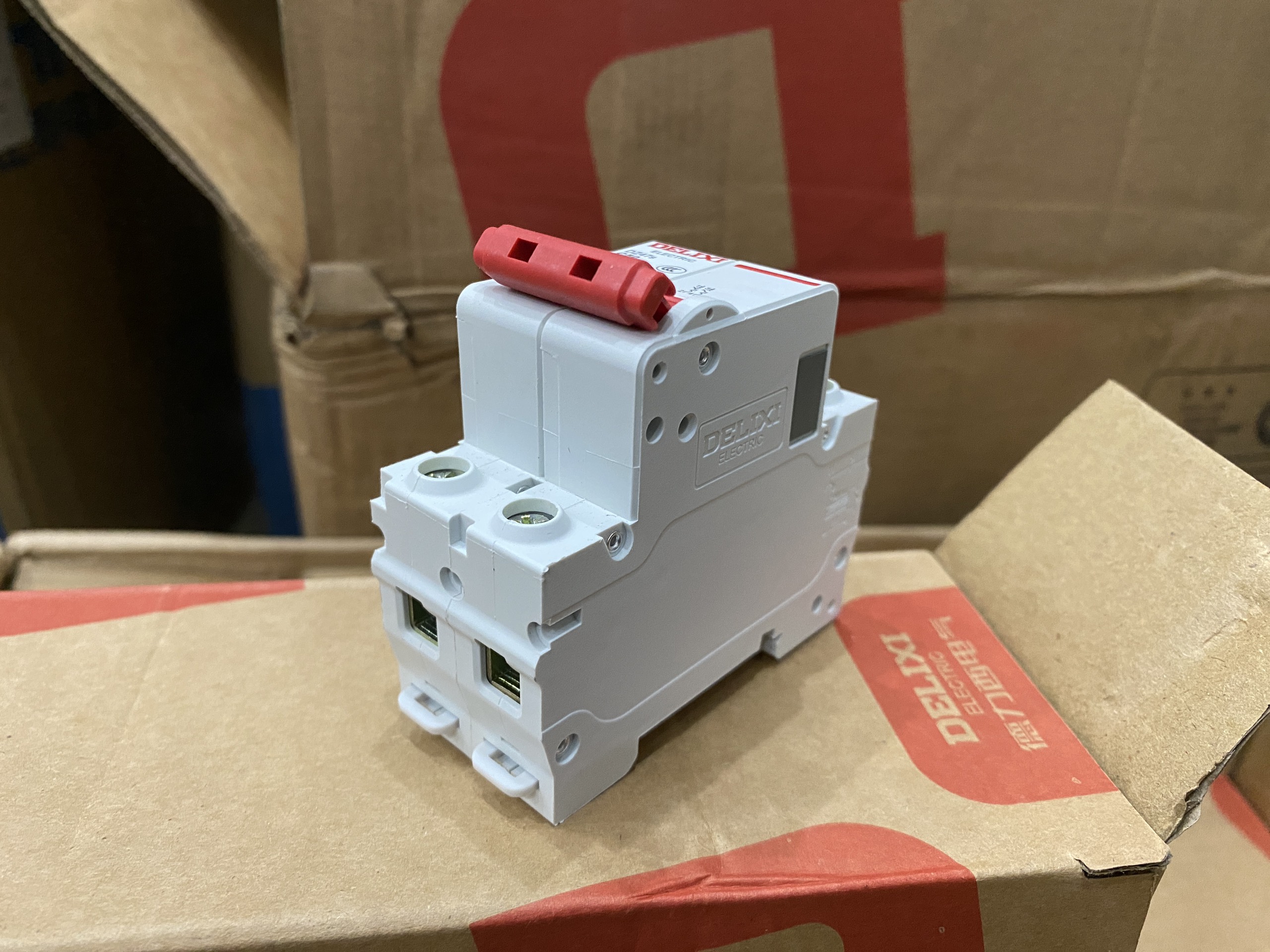Aptomat mcb 2 pha hãng delixi dz47s 6a, 10a, 16a, 25a, 32a, 40a, 50a, 63a dòng cắt 6ka