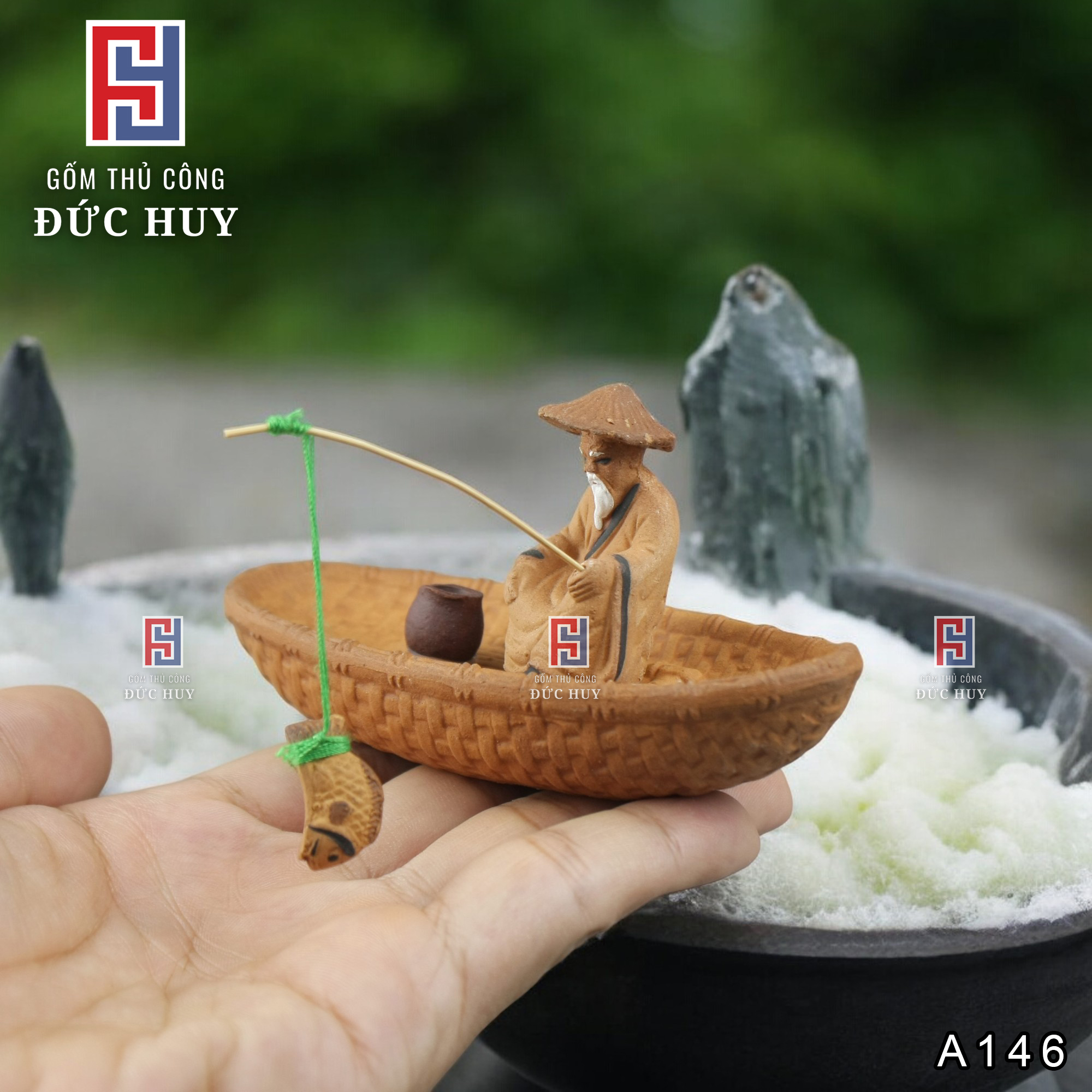 Tượng gốm LÃO NÔNG NGỒI THUYỀN CÂU CÁ - GỐM TRANG TRÍ HÒN NON BỘ - TIỂU CẢNH
