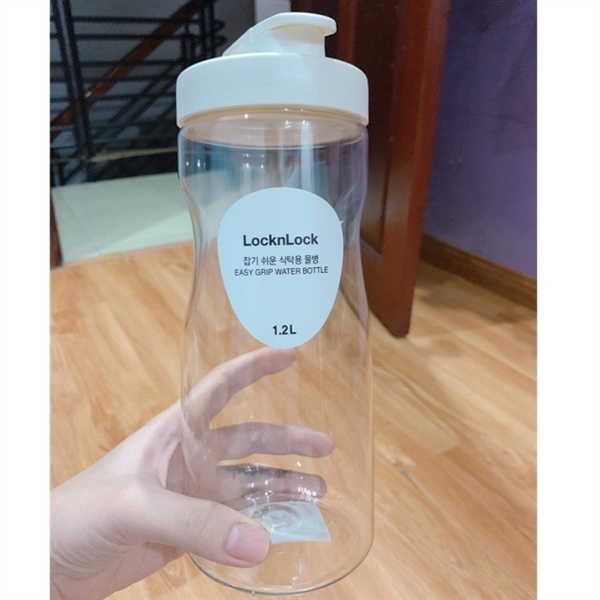 Bình nước lock&lock easy grip 1.2 lít hap813wht