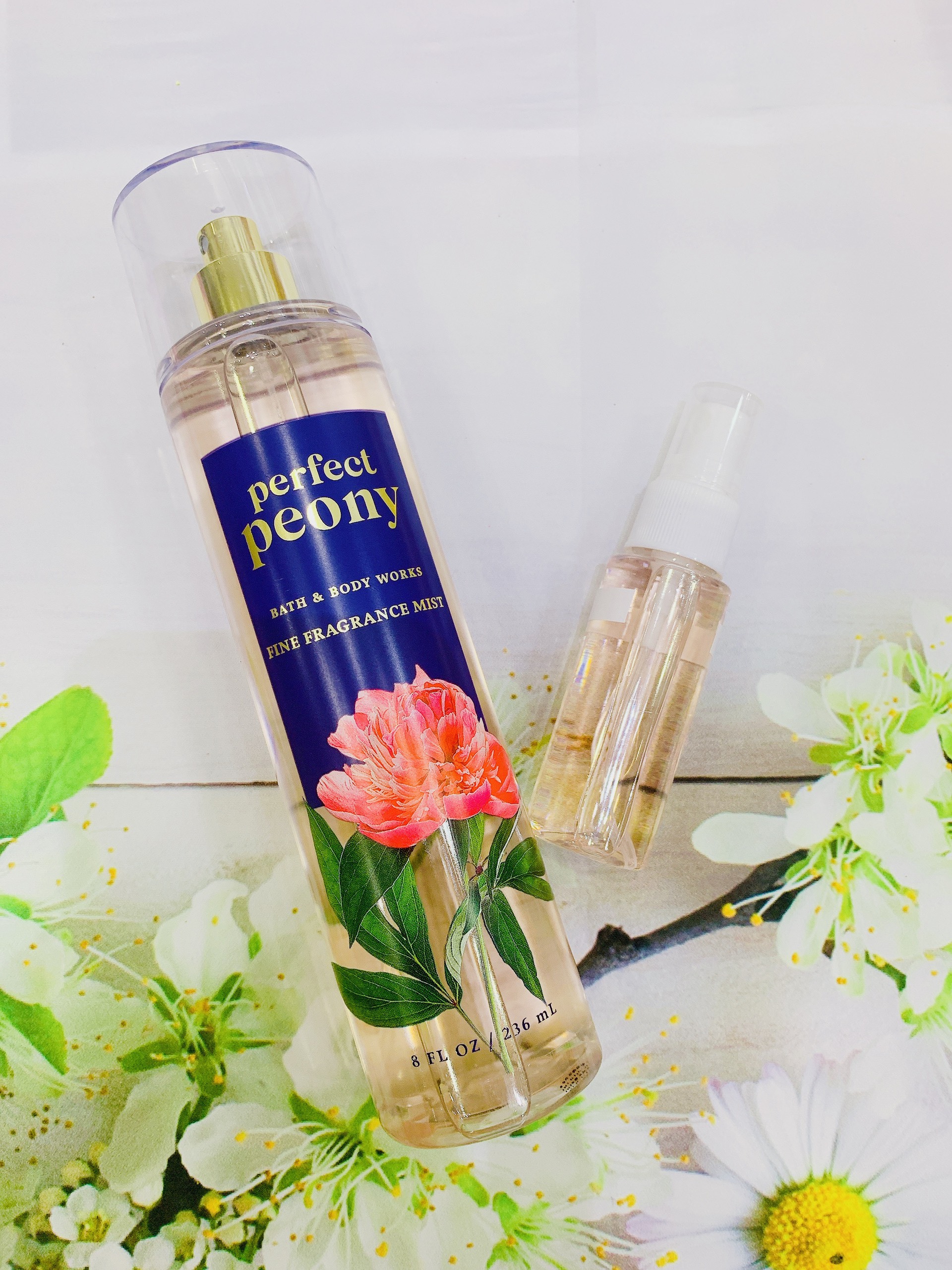 Xịt thơm perfect peony bath and bodyworks