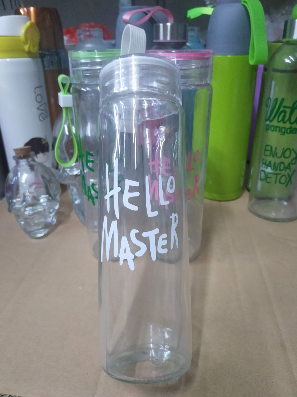Bình thuỷ tinh trong in chữ hello master 420 ml