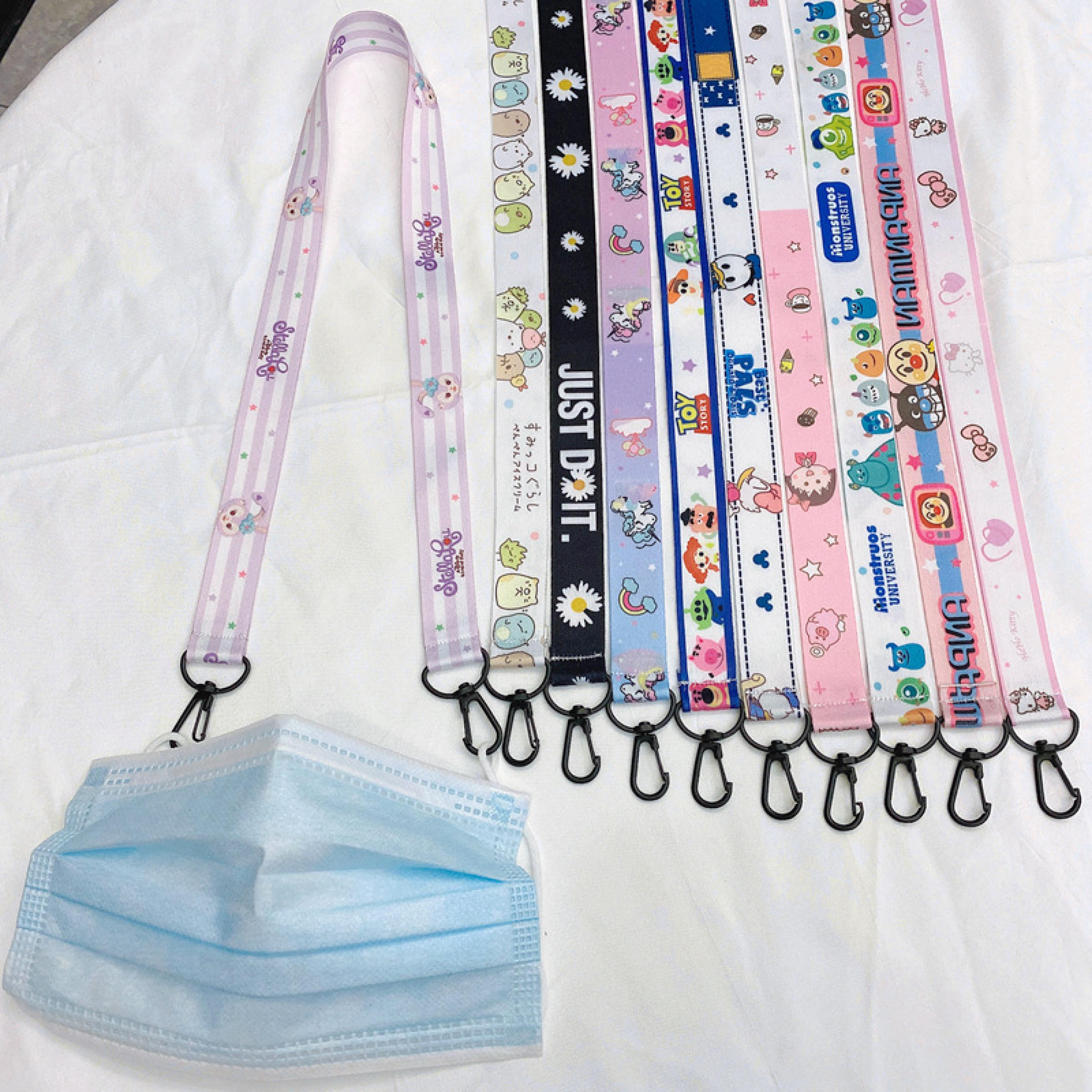 Dây đeo khẩu trang cho bé tránh thất lạc rơi bẩn họa tiết hoạt hình dễ thương