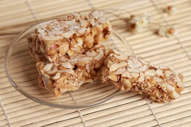 Kẹo lạc nhà làm thơm ngon giòn tan