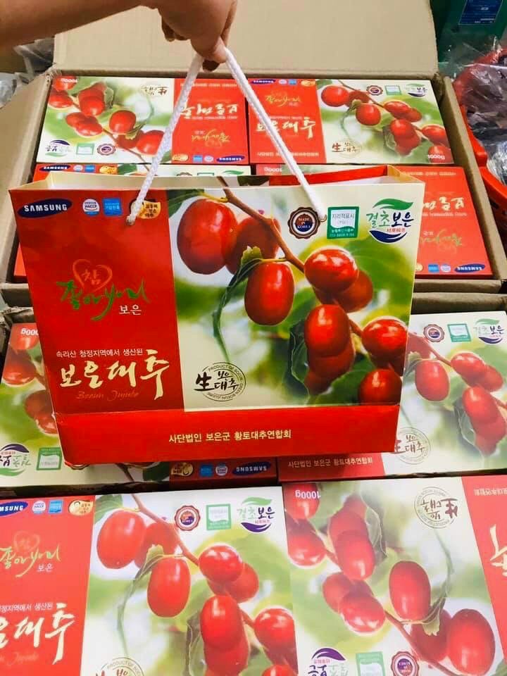 Táo đỏ Hàn Quốc hộp 1kg, quả giòn ngọt