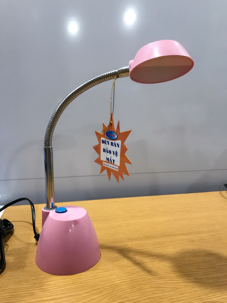 Đèn bàn v-light a-led 5