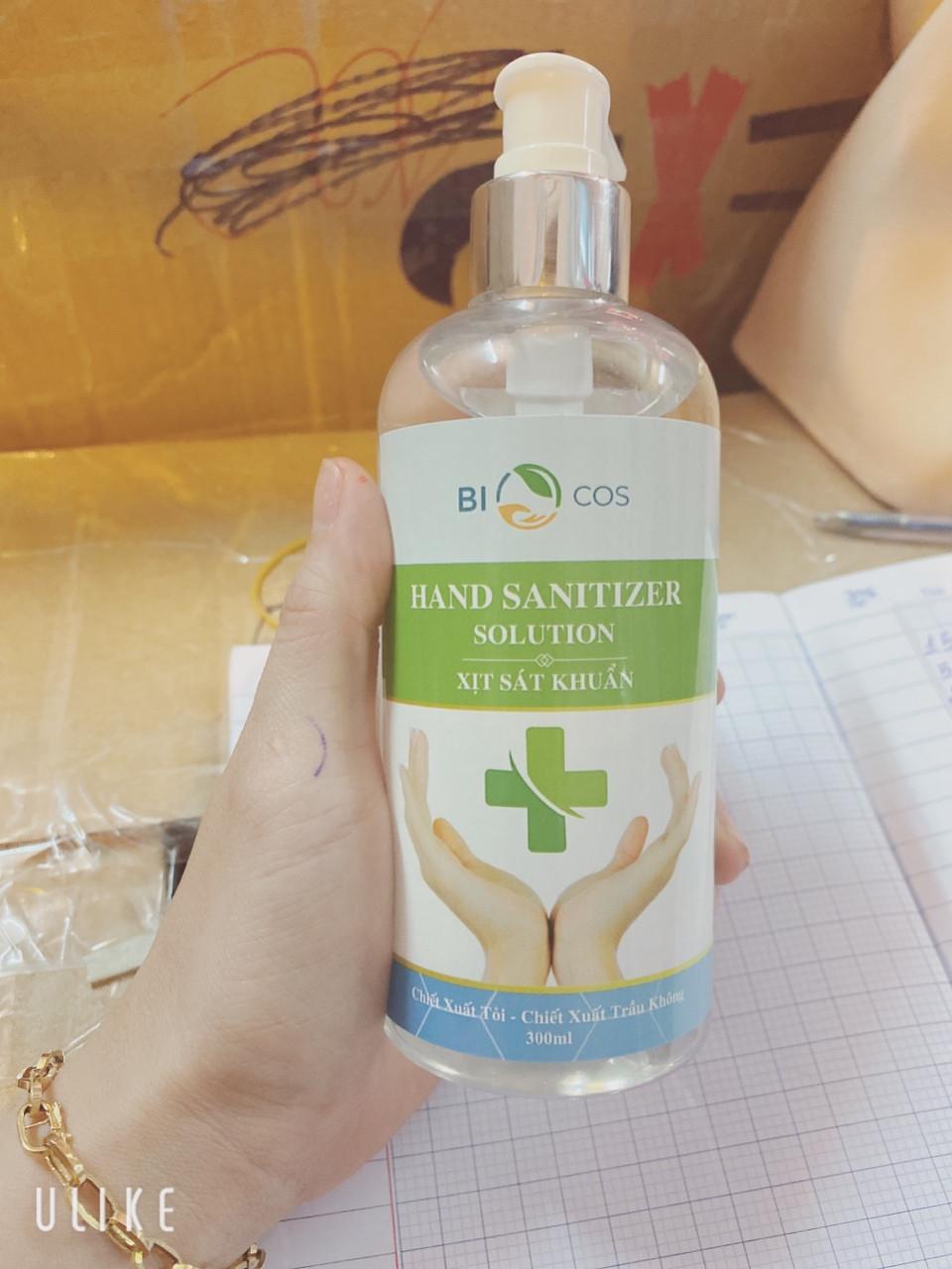 Dung dịch rửa tay khô biocos 300ml - dạng xịt - diệt sạch vi khuẩn
