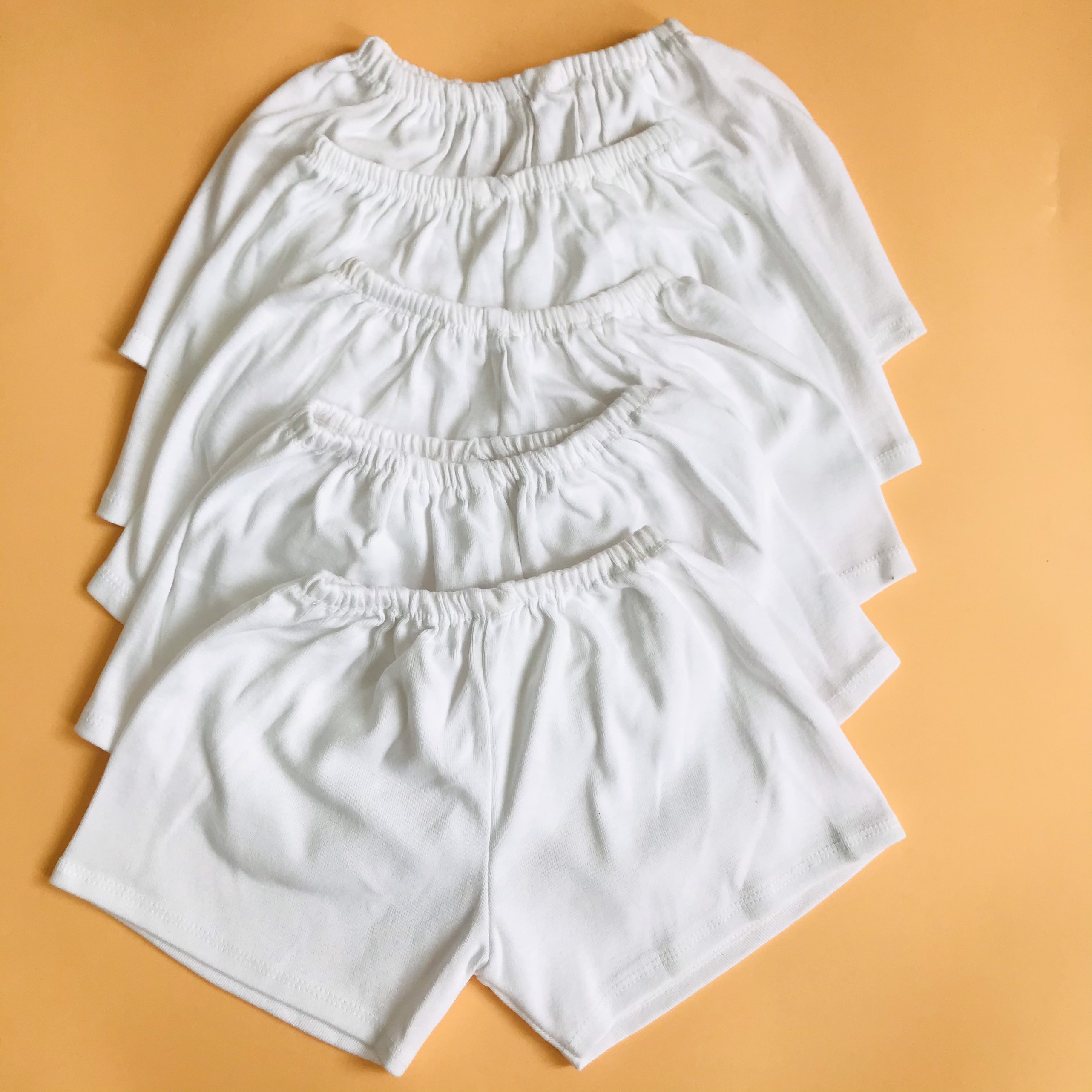 Quần ngắn trắng thoáng mát cho bé từ 3-11 kg - BEEKIDS PLAZA