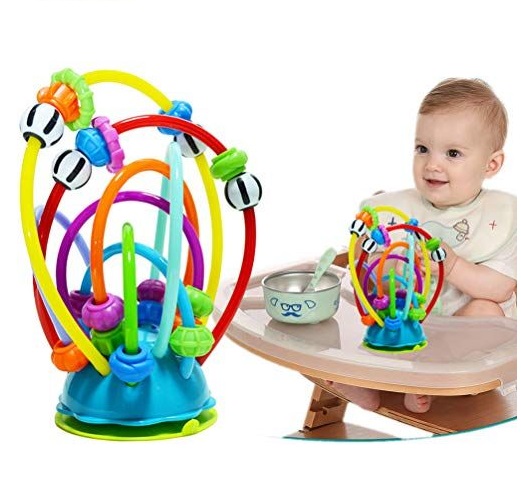Gặm nướu kèm xúc xắc luồn hạt