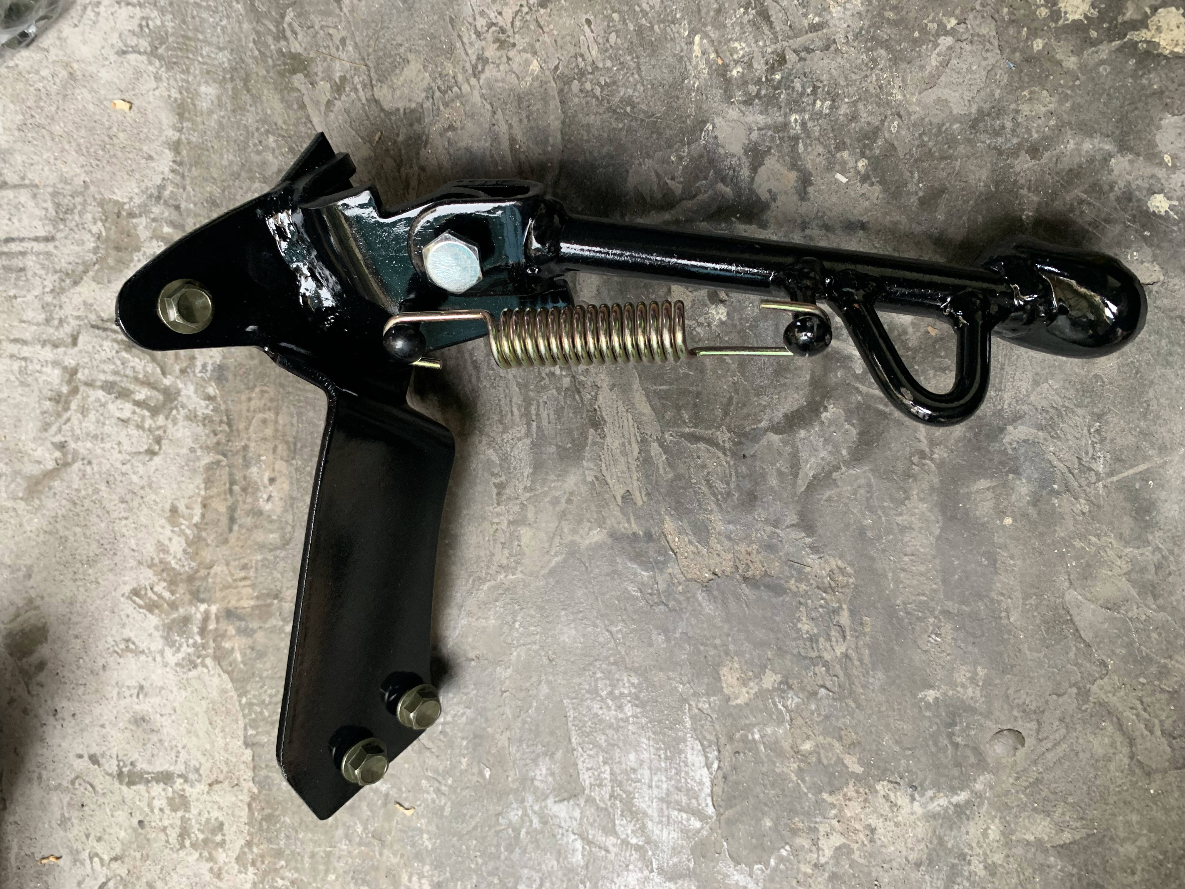 Chân chống cạnh Dunk, Tact, Vino, Giorno 4 thì đời từ 2016