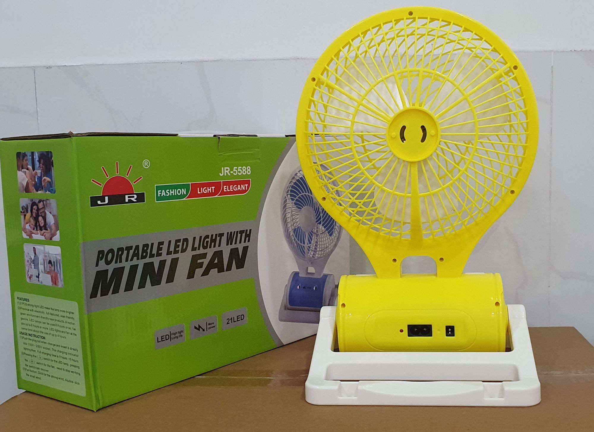 Quạt sạc tích điện có đèn bàn JR 5588.Siêu tốt ,siêu bền