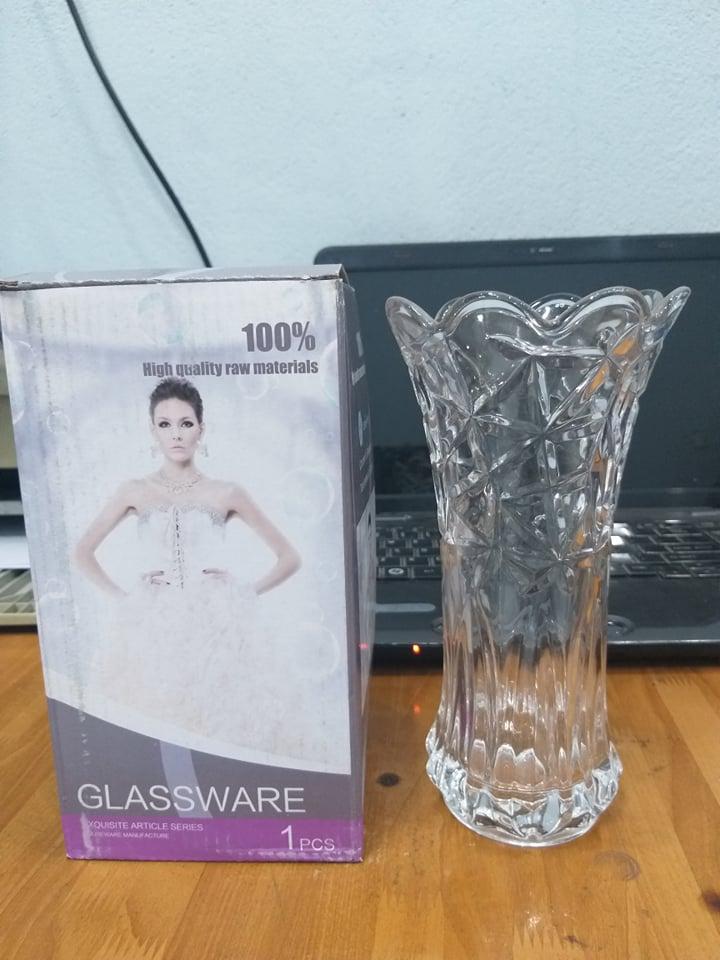 Bình cắm hoa thủy tinh cao 20cm - Trắng