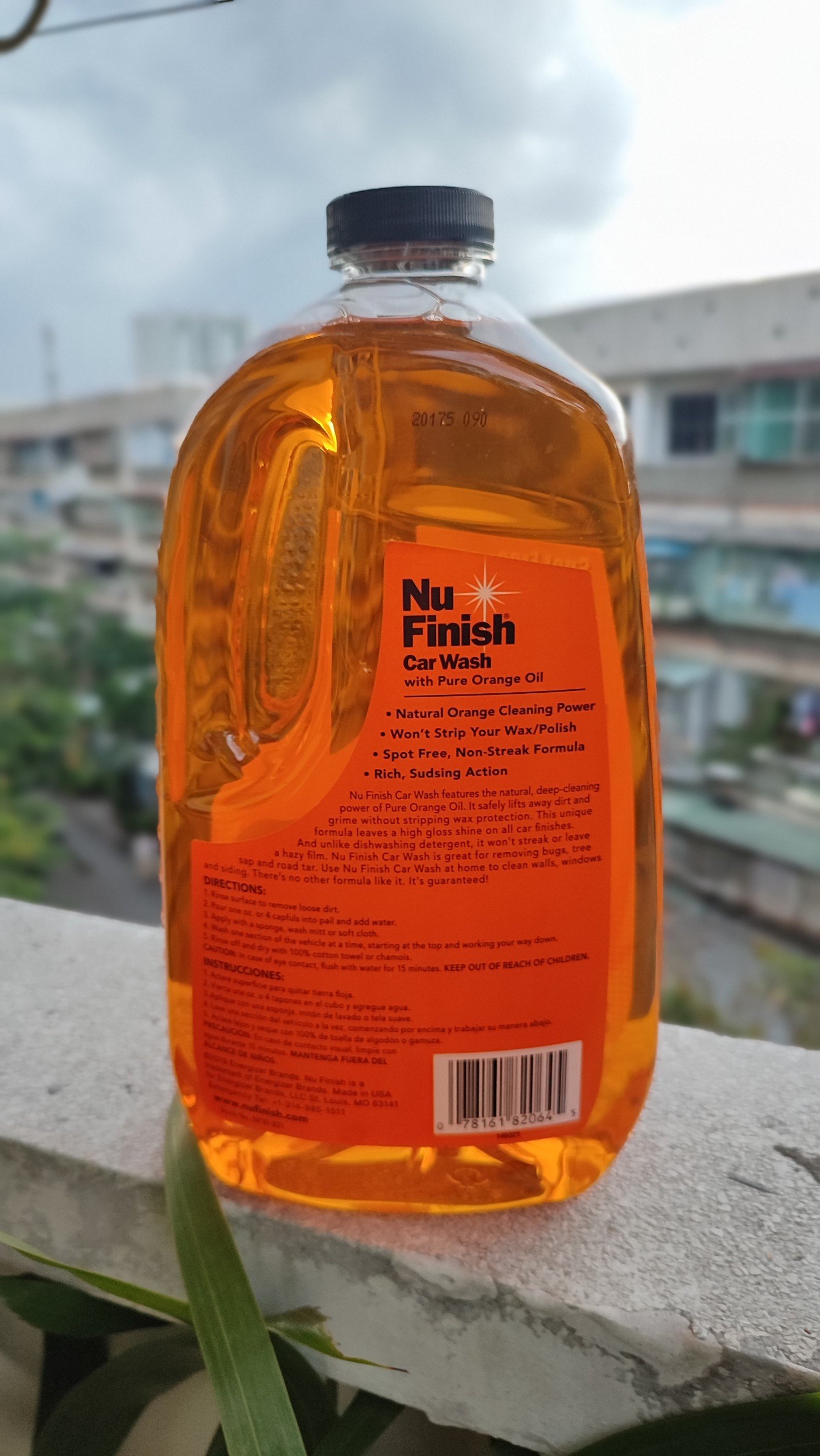 Nước rửa xe hơi Nu Finish Car Wash 1.89 lít