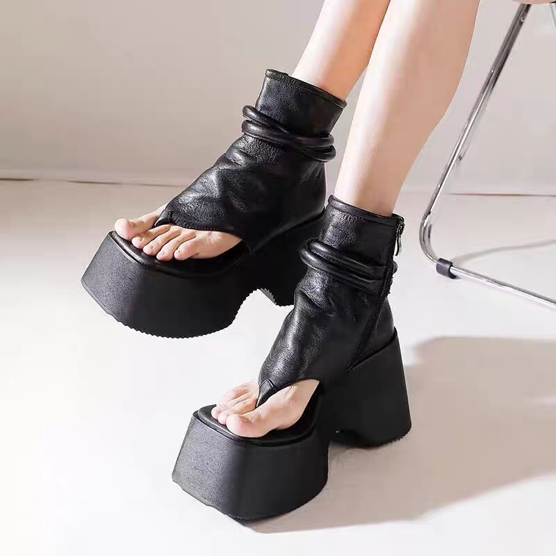  Giày Boot Nữ MWC 9124 - Giày Boot Nữ Cổ Lửng Kiểu Dáng Xỏ Ngón Thời Thượng 