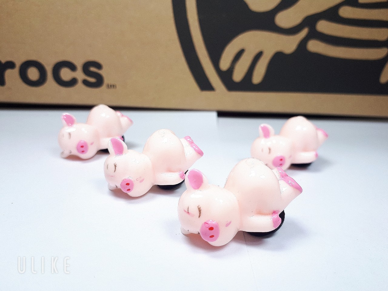 [HCM]Nút gắn dép/ Phụ kiện giày Hình Heo Hồng cute phô mai que loại cứng