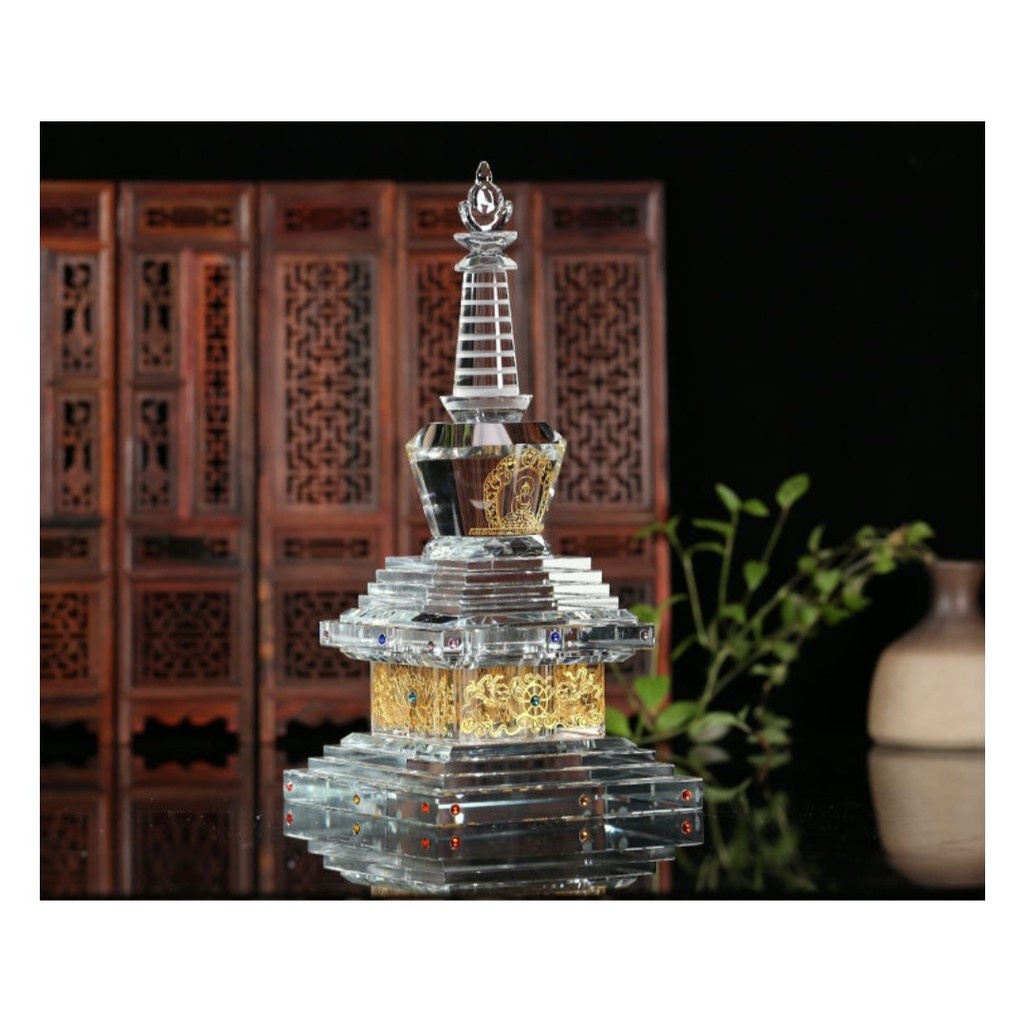 Tháp xá lợi pha lê