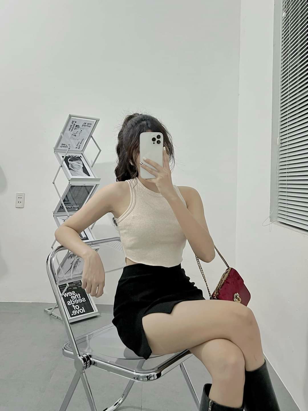 Áo croptop ba lỗ sát nách vạt bầu ôm body a5267