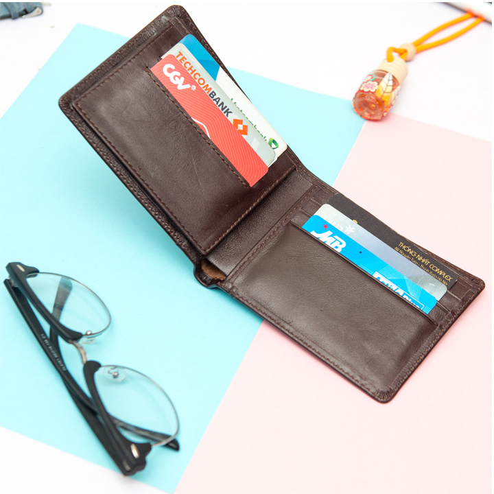 Ví nam da bò Chakovet VV.288, dòng Bóp Nam bền đẹp sang trọng bậc nhất , Kiểu ví ngang cẩn thận trong từng chi tiết với 2 màu đặc trưng Đen Nâu, phù hợp với nhiều kiểu phong cách.