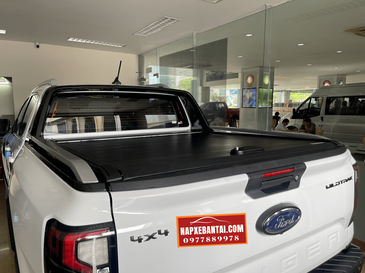 Nắp thùng cuộn cơ ford ranger 2023 cao cấp