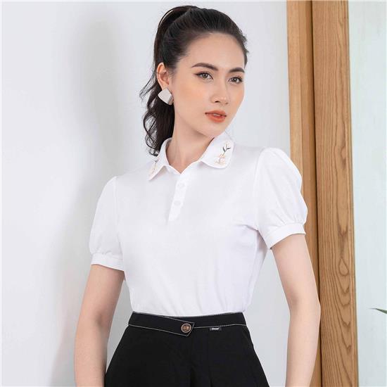 Áo thun trắng cổ polo thêu hoa