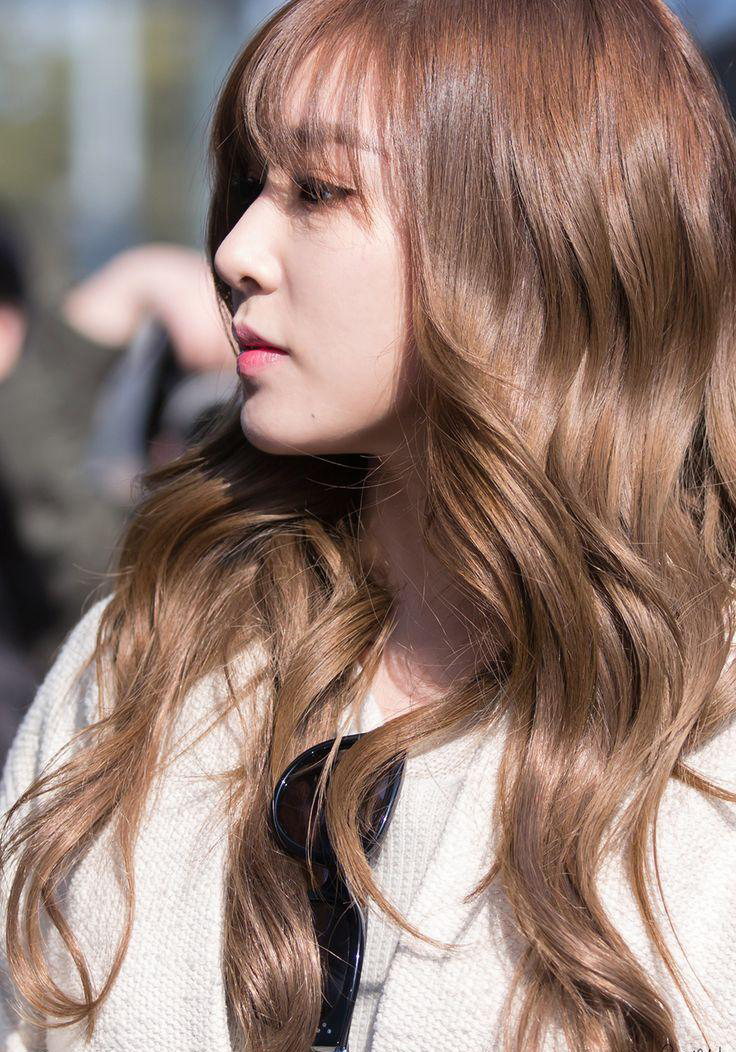 Kem Nhuộm Tóc Không Tẩy Tóc Màu Nâu Tây Sáng (Kèm oxi và găng tay)