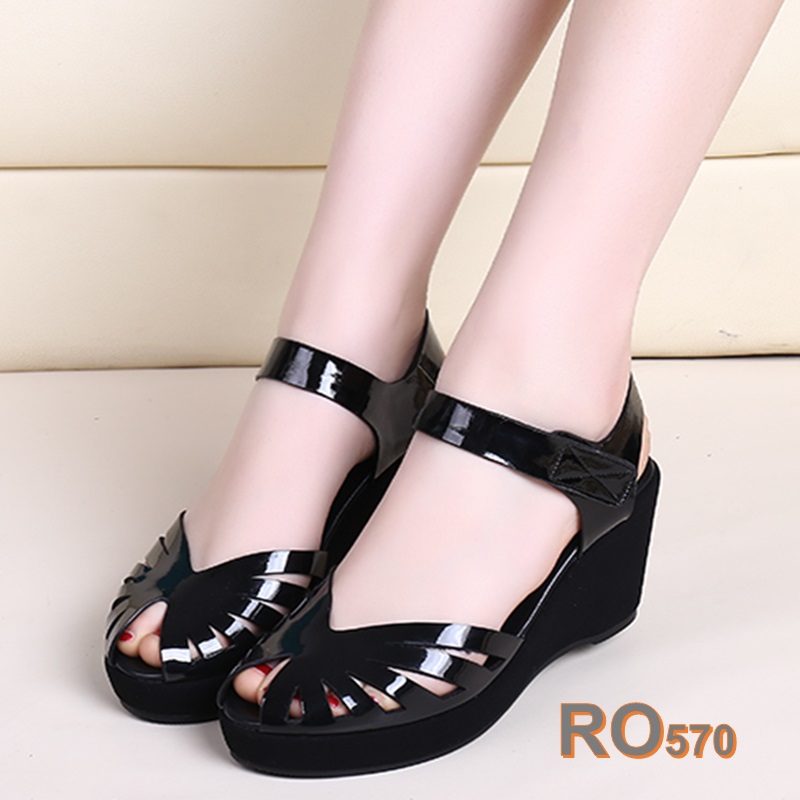 Giày sandal nữ cao gót 6p hàng hiệu rosata hai màu đen chì công sở ro570
