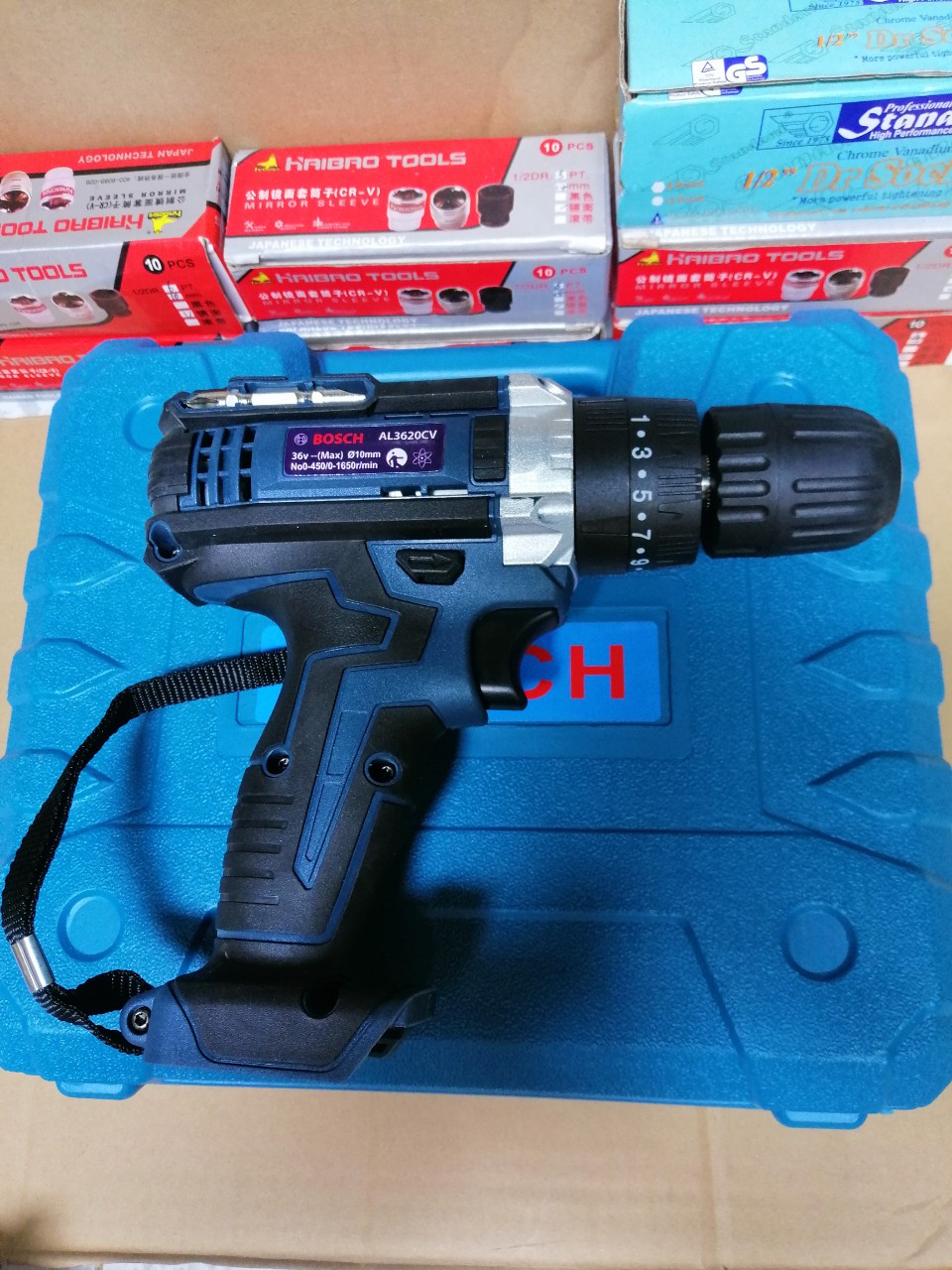 [HCM]Thân máy khoan pin 24V/26V/36V Có hộp nhựa và 24 chi tiết phụ kiện