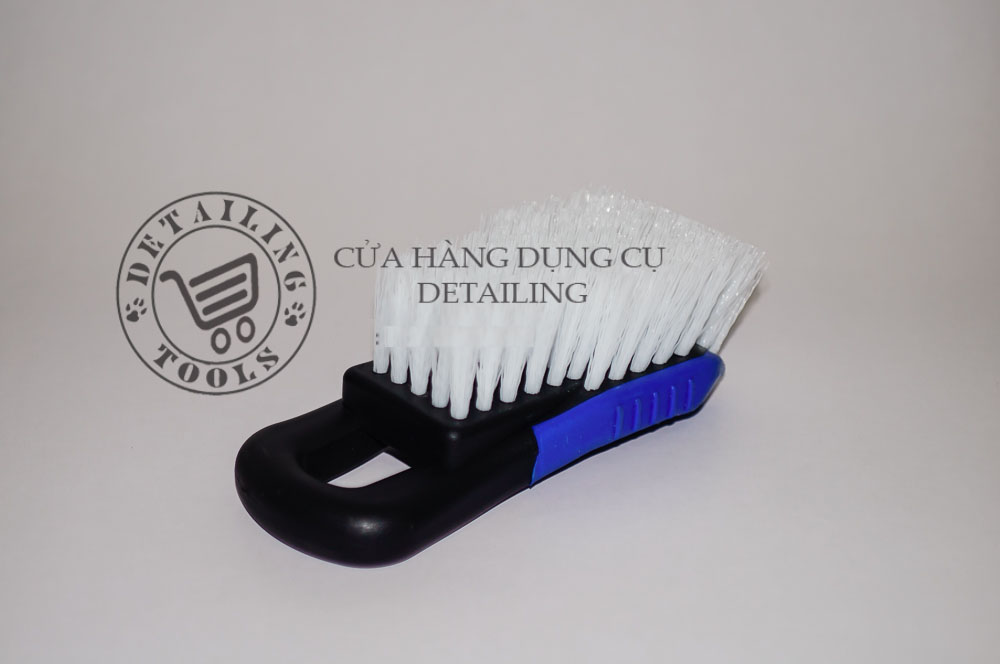 Bàn chải cọ lốp xe ô tô