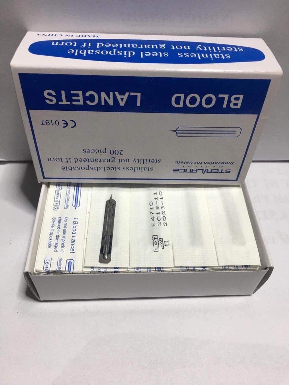 Kim chích mụn. Dao lấy mụn