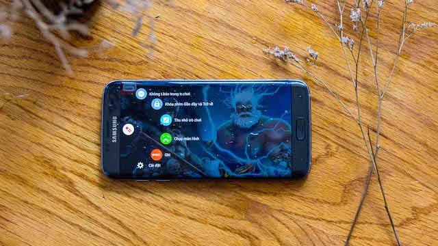 Sale Điện thoại Samsung Galaxy S7 Edge 1 sim-2sim Màn Hình Cong Tràn Viền Mới Ram 4Gb/32gb bảo hành 1 năm