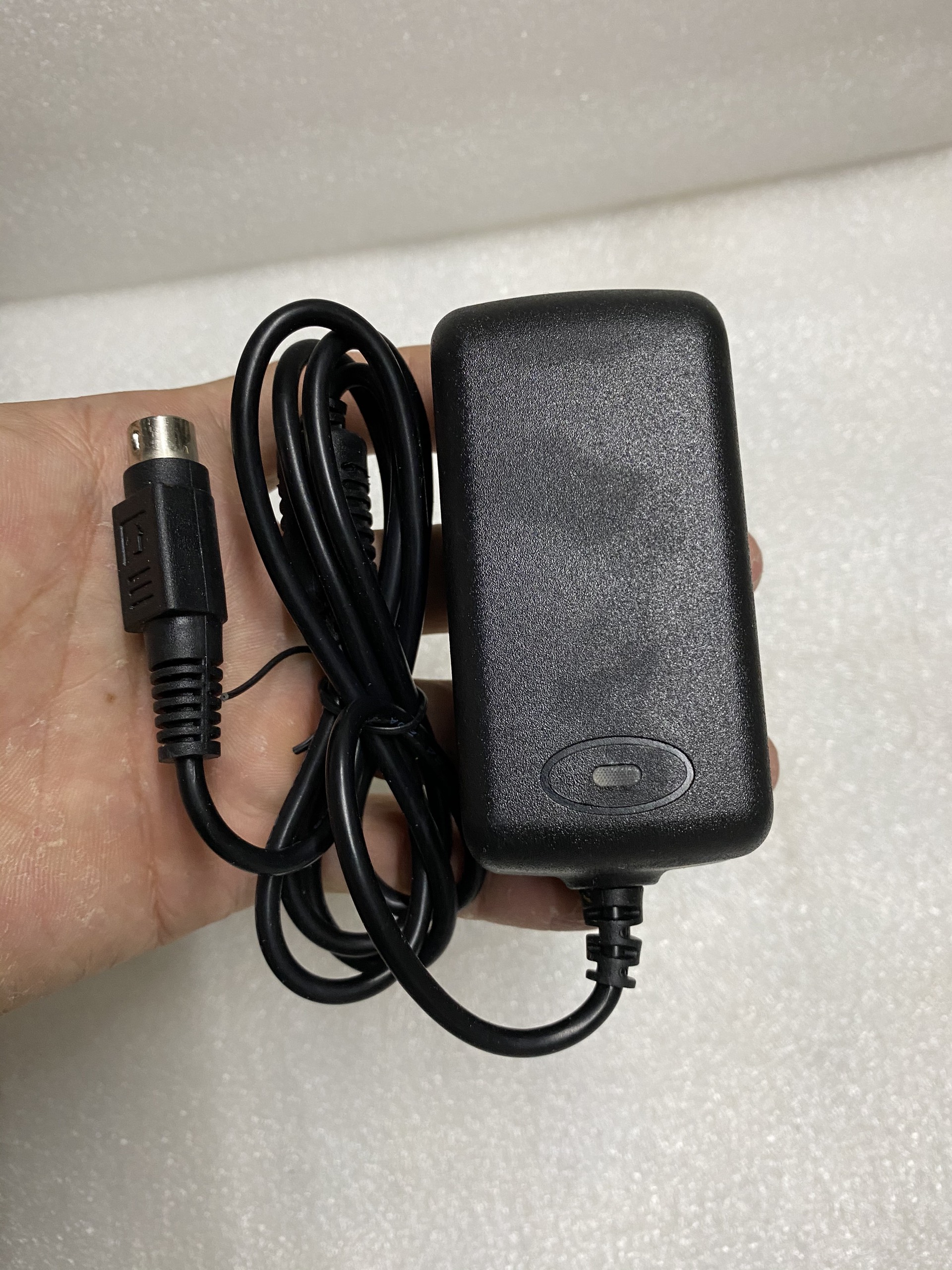 Adapter nguồn 12v đầu ghi camera Hikvison