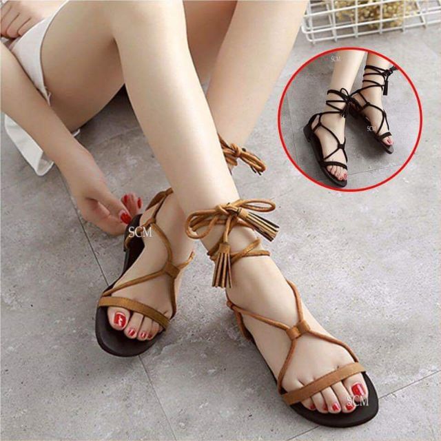 Sandal thắt dây tua rua