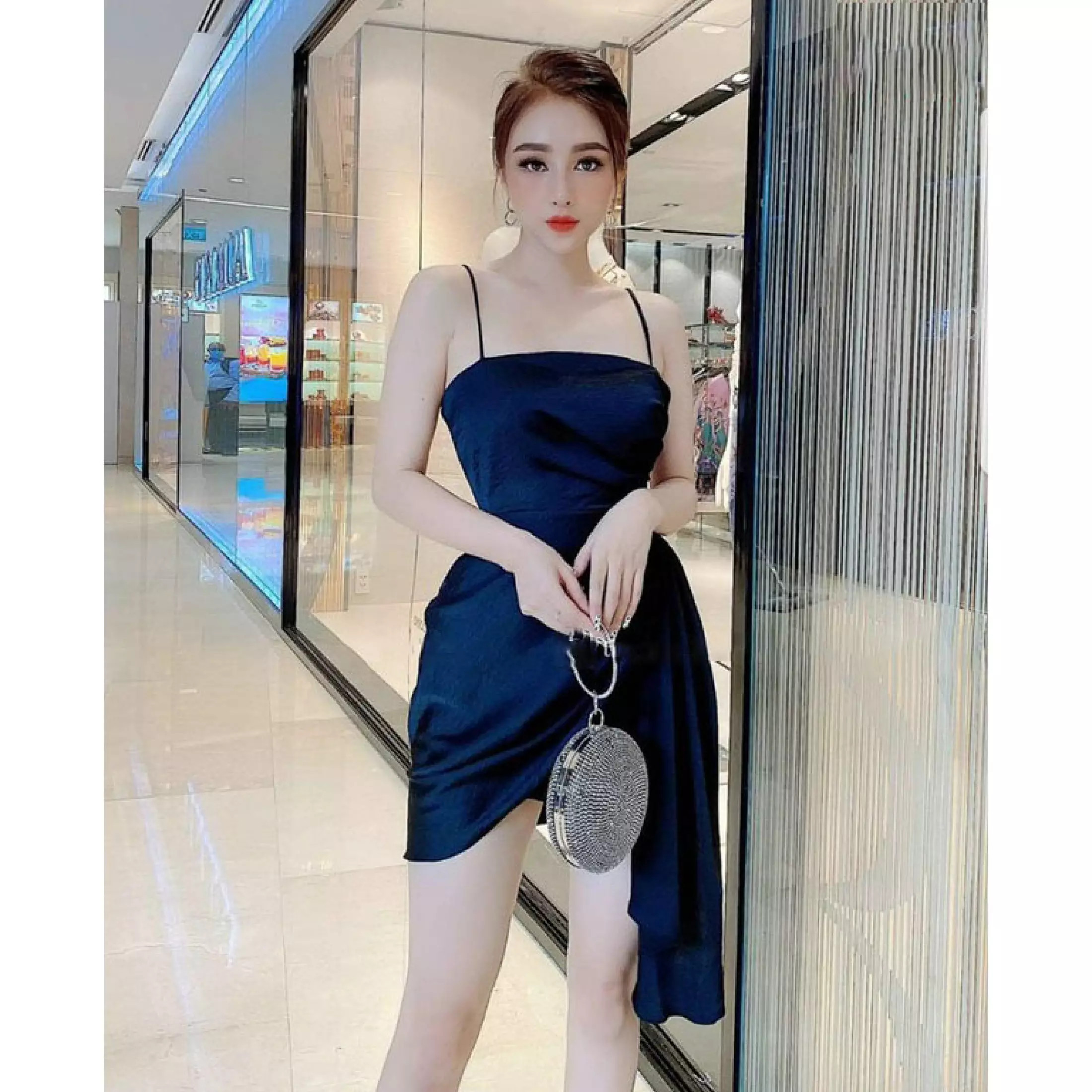 Váy đầm xếp ly hai dây ôm eo phù hợp đi tới sự kiện, tiệc ,đi chơi phố